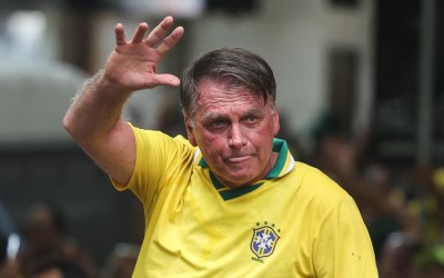 Bolsonaro Agita Rio em Ato Pró-Anistia!